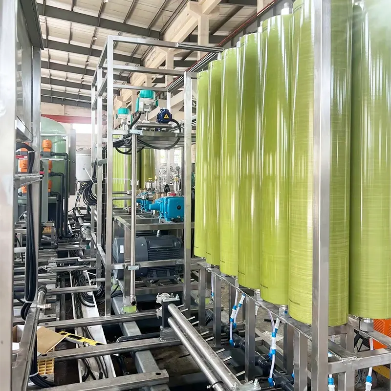 தொழில்துறை நீர் உப்புநீக்கும் உபகரணங்கள்